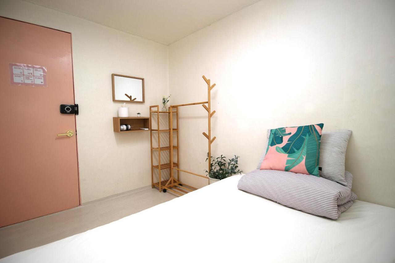 Yab-Guesthouse, Femaleonly, Foreignonly Seoul Bagian luar foto